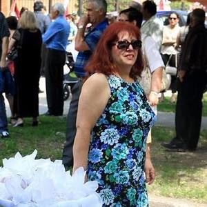 Meet your Posher, Felicia